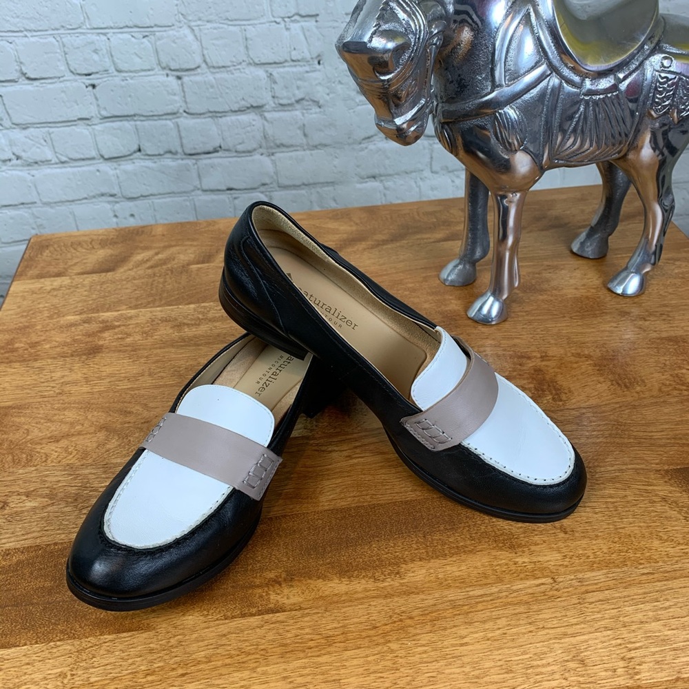 Naturalizer Tri-Color Loafer 7.5M